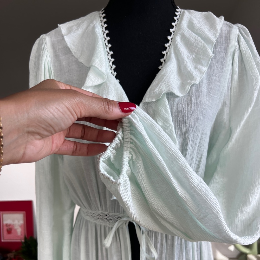 NWT Mint Green Robe - Picture 3 of 6